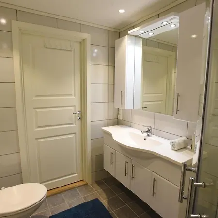 Modern & Central Apartment With Private Garden *