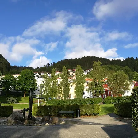 Modern And - With A Garden Апартаменты