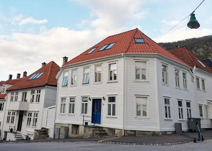 Modern And - With A Garden Берген